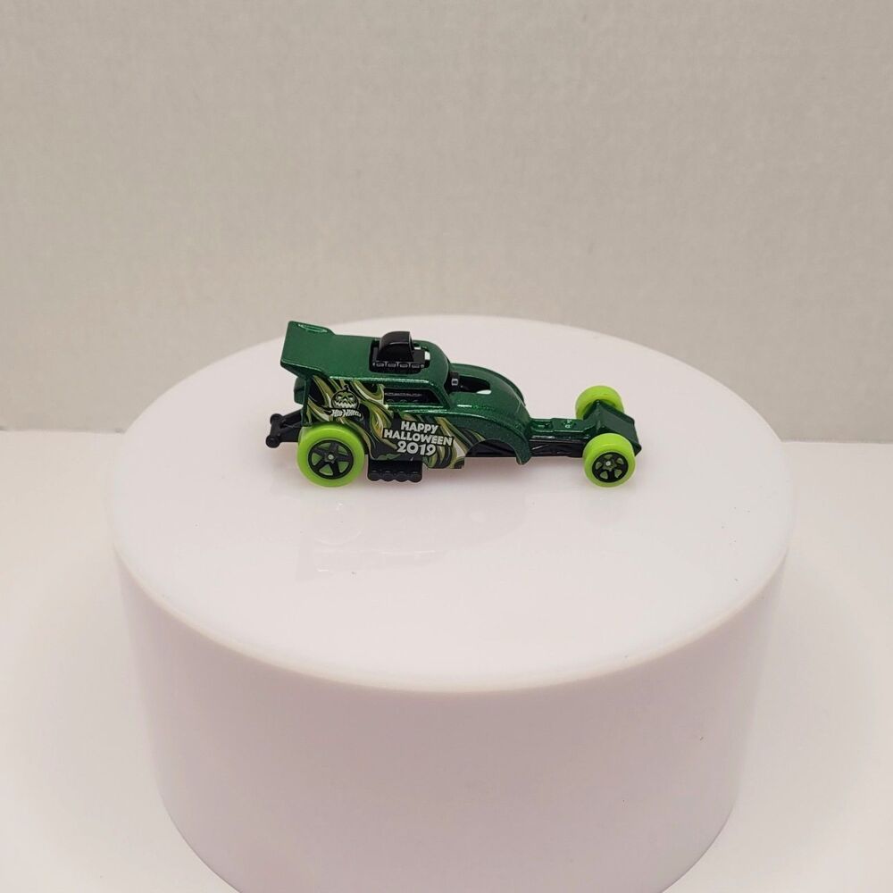 Hot Wheels 2019 Happy Halloween Altered Ego Car